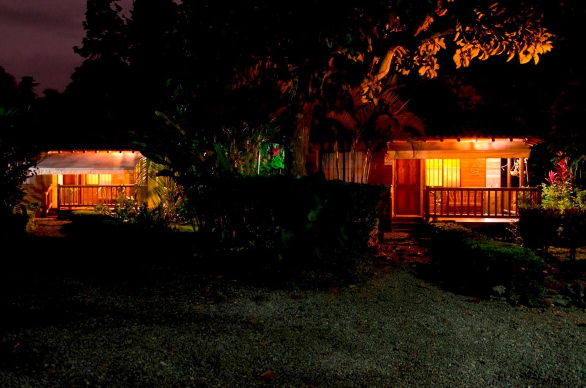 Casa Marcellino Lodge Cahuita Ngoại thất bức ảnh